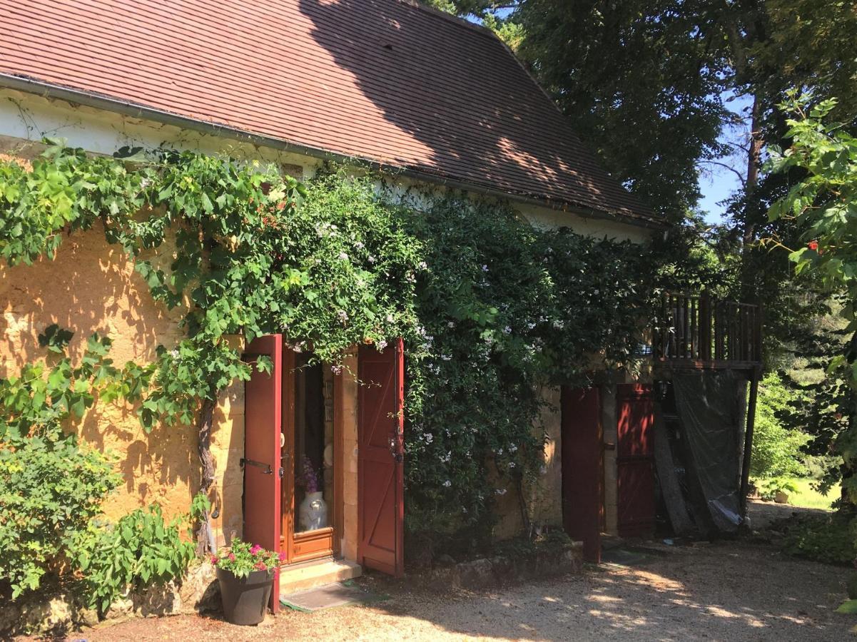 Chambres D'Hotes Les Coustilles Saint-Alvere Luaran gambar